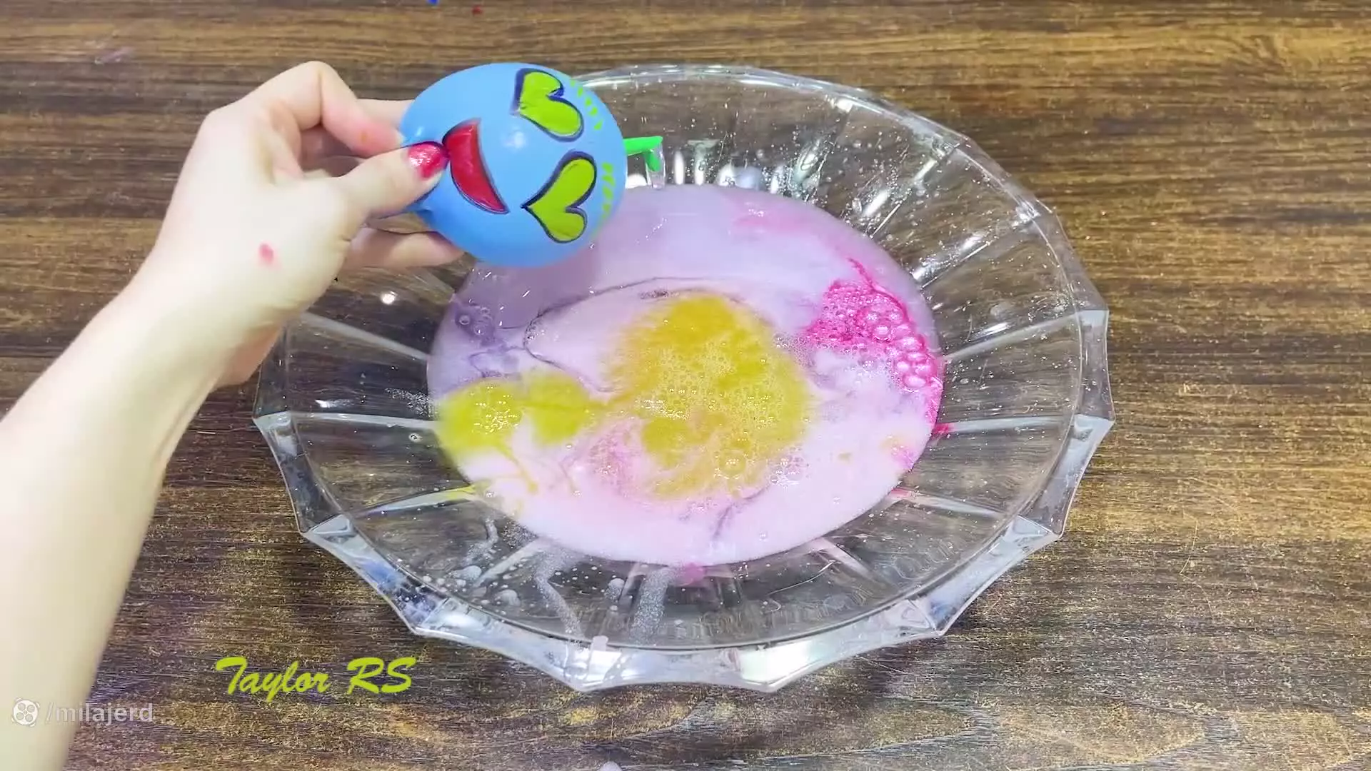 ساخت اسلایم با بادکنک های خنده دار!!! ترکیب تصادفی به اسلایم 427