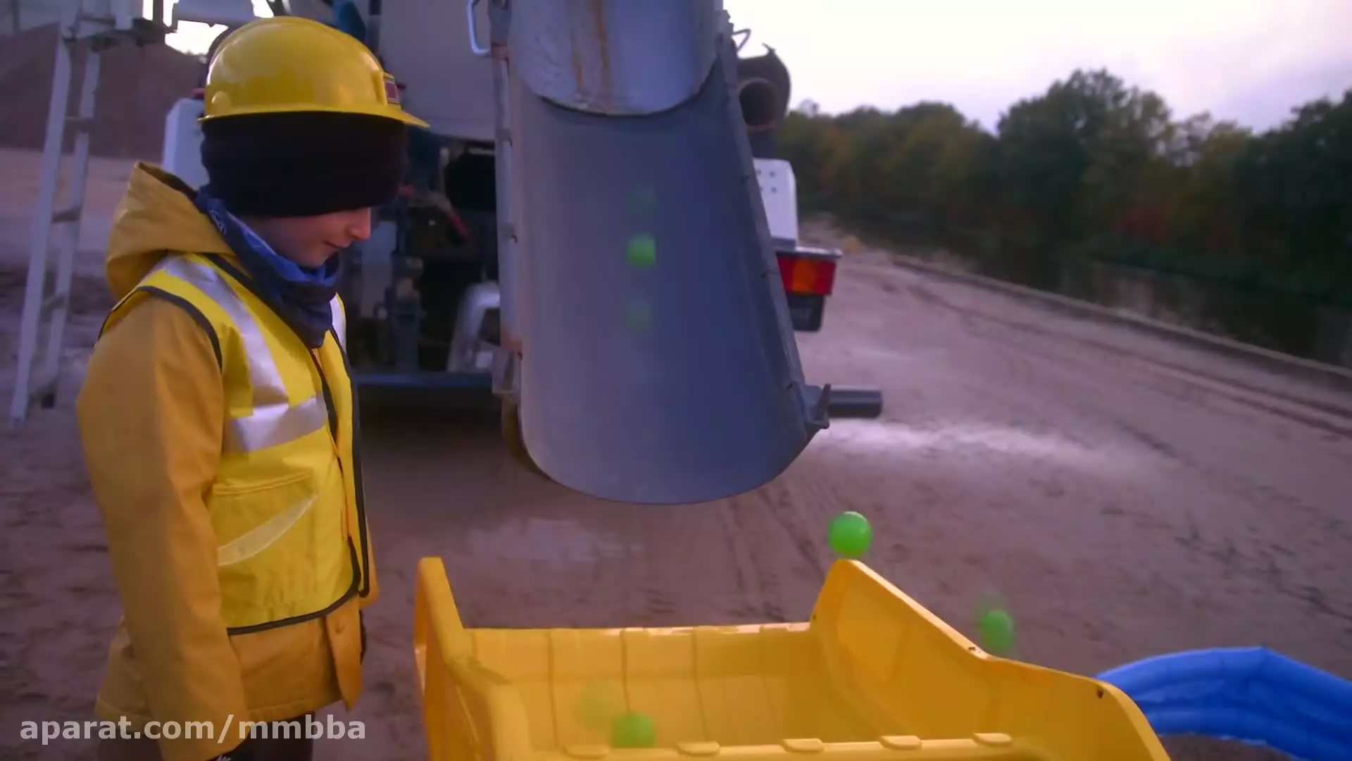 ماشین بازی کودکانه : بازی با میکسر بتن