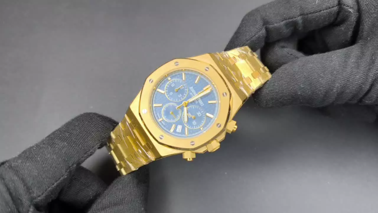 ساعت مردانه اودمار پیگه کرنو لوکس آویز AP06