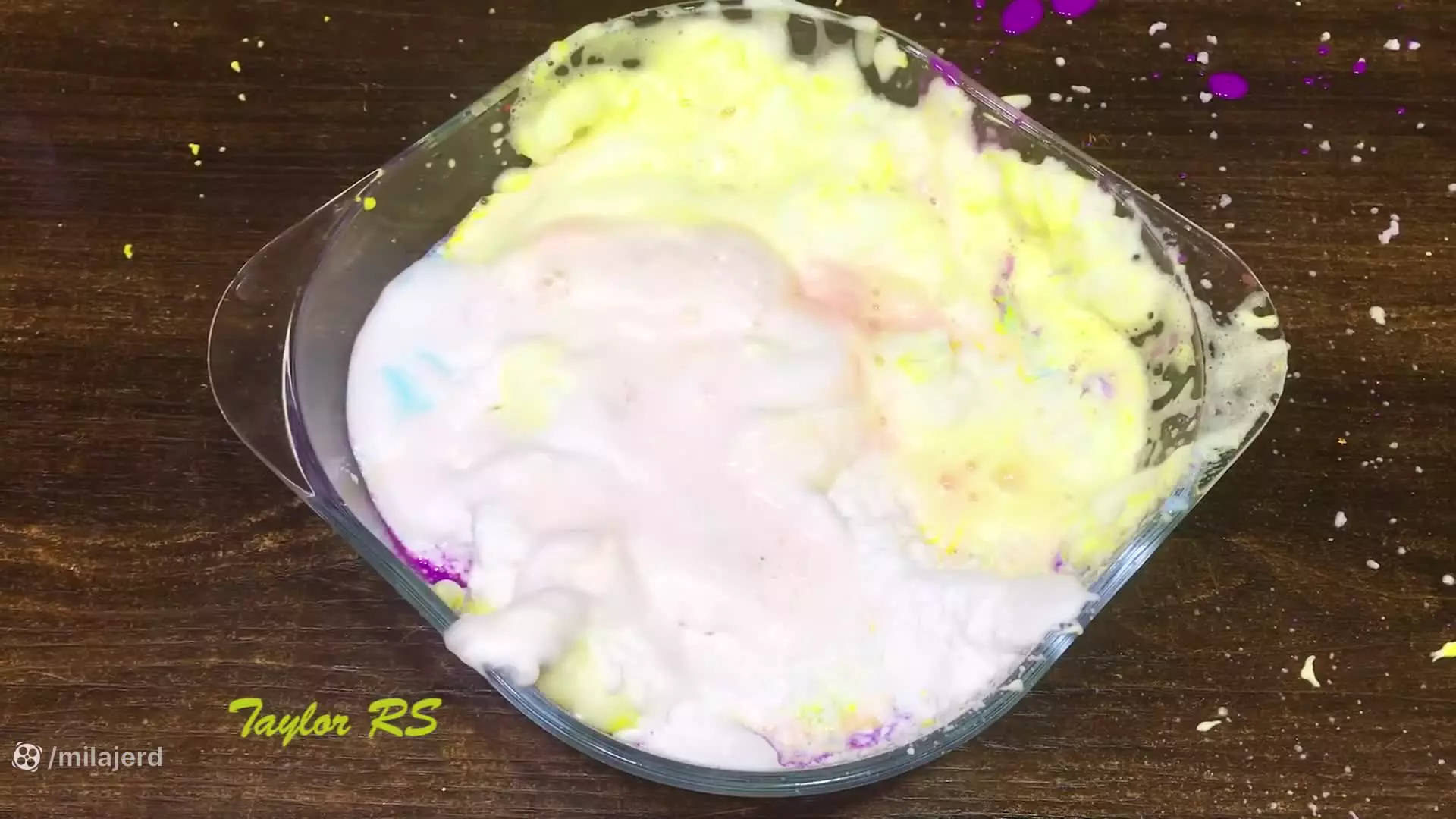 ساخت اسلایم با بادکنک های خنده دار! ویدیوی رضایت بخش اسلایم شماره 532