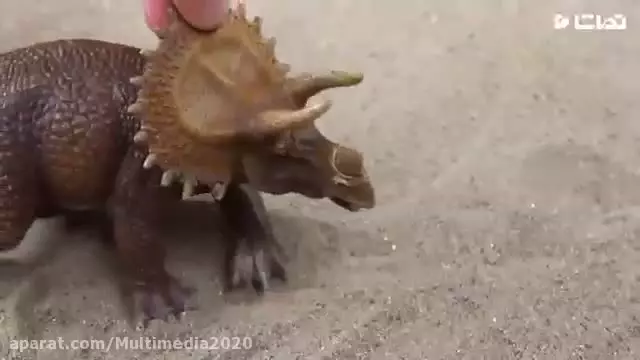 کارتون ماشین بازی | ماشین بازی کودکانه | مبارزه با دایناسورها با ماشین سنگین