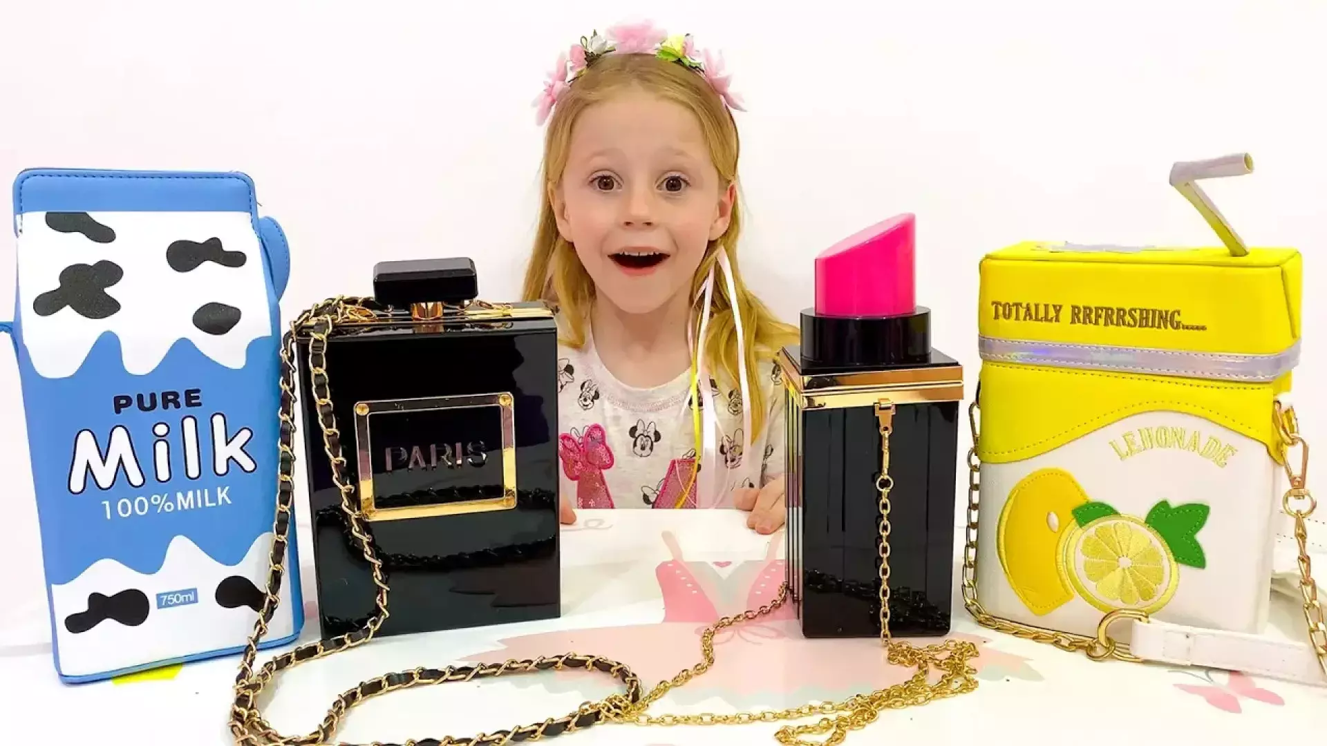 ماجراجویی‌های ناستیا و استیسی: خرید وسایل دخترانه ناستا!