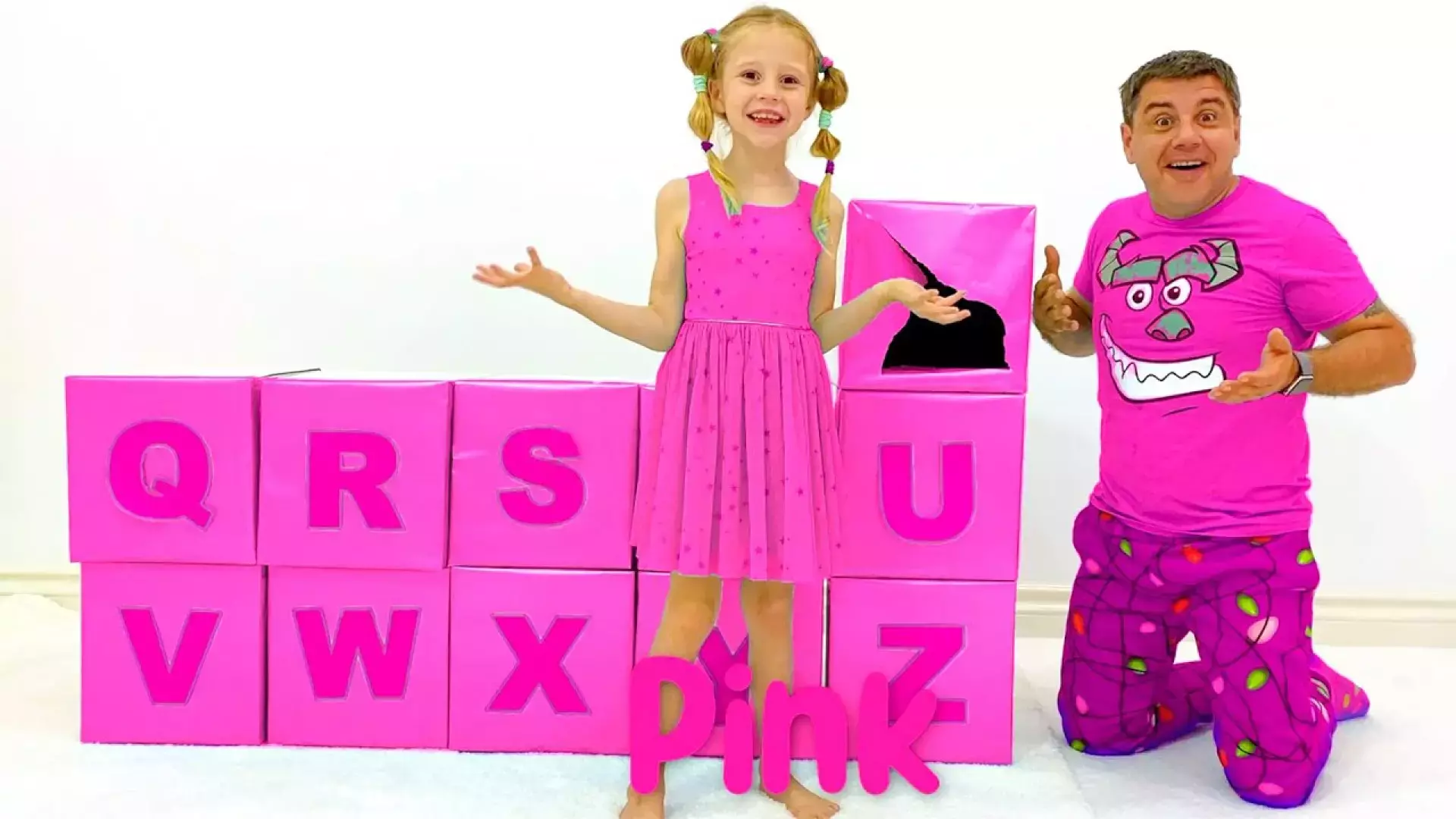 ماجراهای جذاب ناستیا و بابایی: بازی در دنیای دخترانه رنگ صورتی!