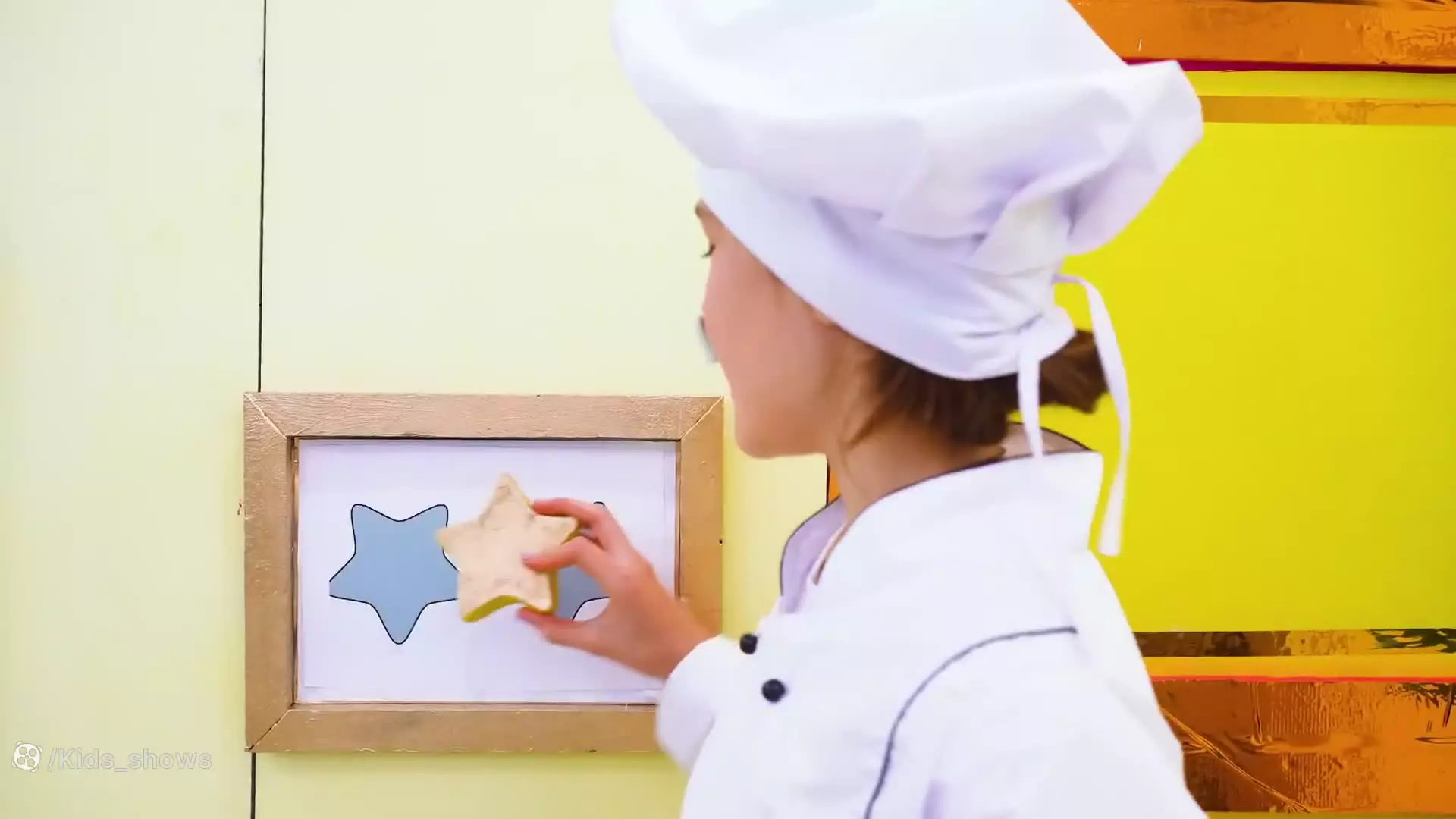 برنامه کودک جدید: ماجراجویی‌های آیوا و مامان در هتل