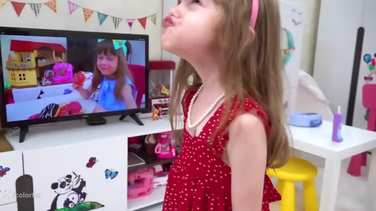 آیوا و مامان: دنیای شگفت‌انگیز سرگرمی‌های کودکانه