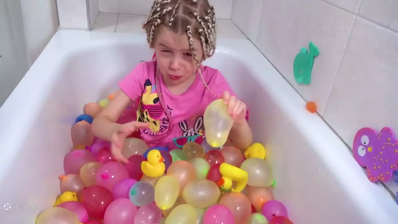 ایوا و مامان ناستیا: یادگیری پاپ ایت به سبک سرگرم‌کننده!