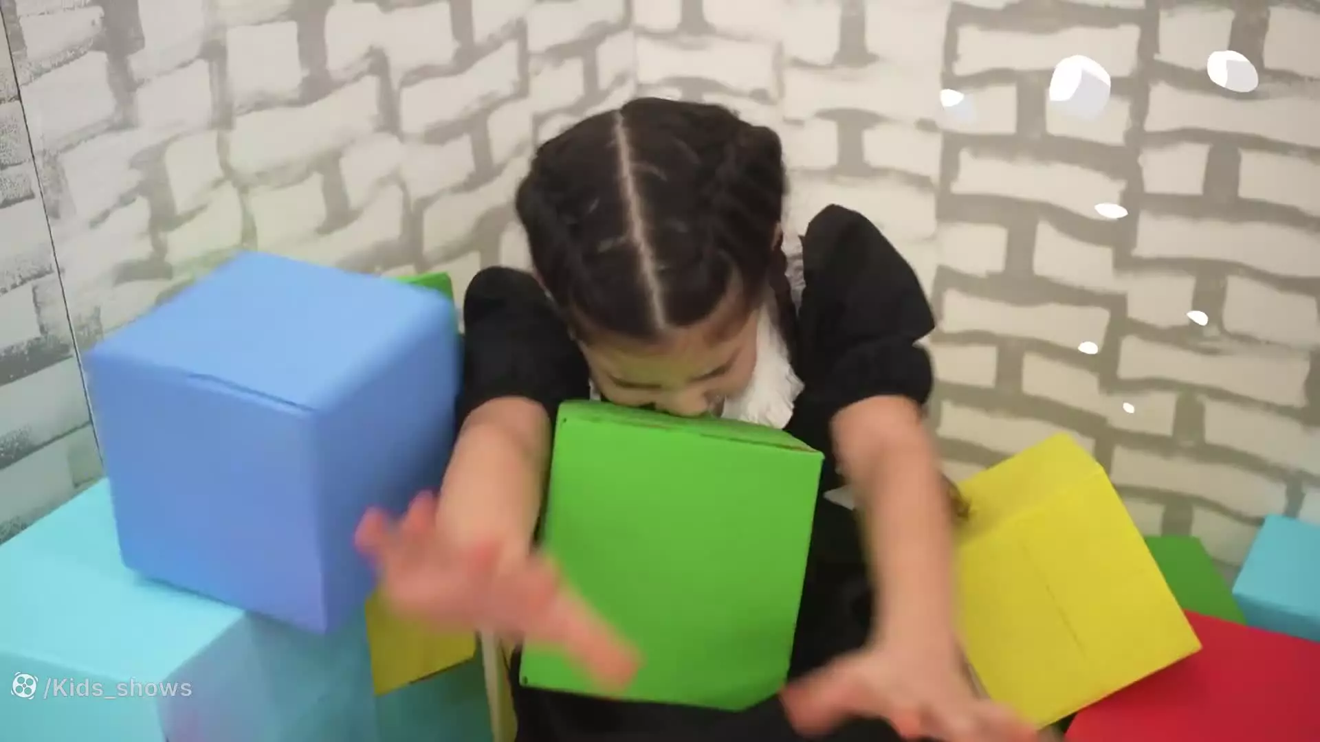 آیوا و مامان: ماجراجویی‌های سرگرم‌کننده برای دختران کوچک