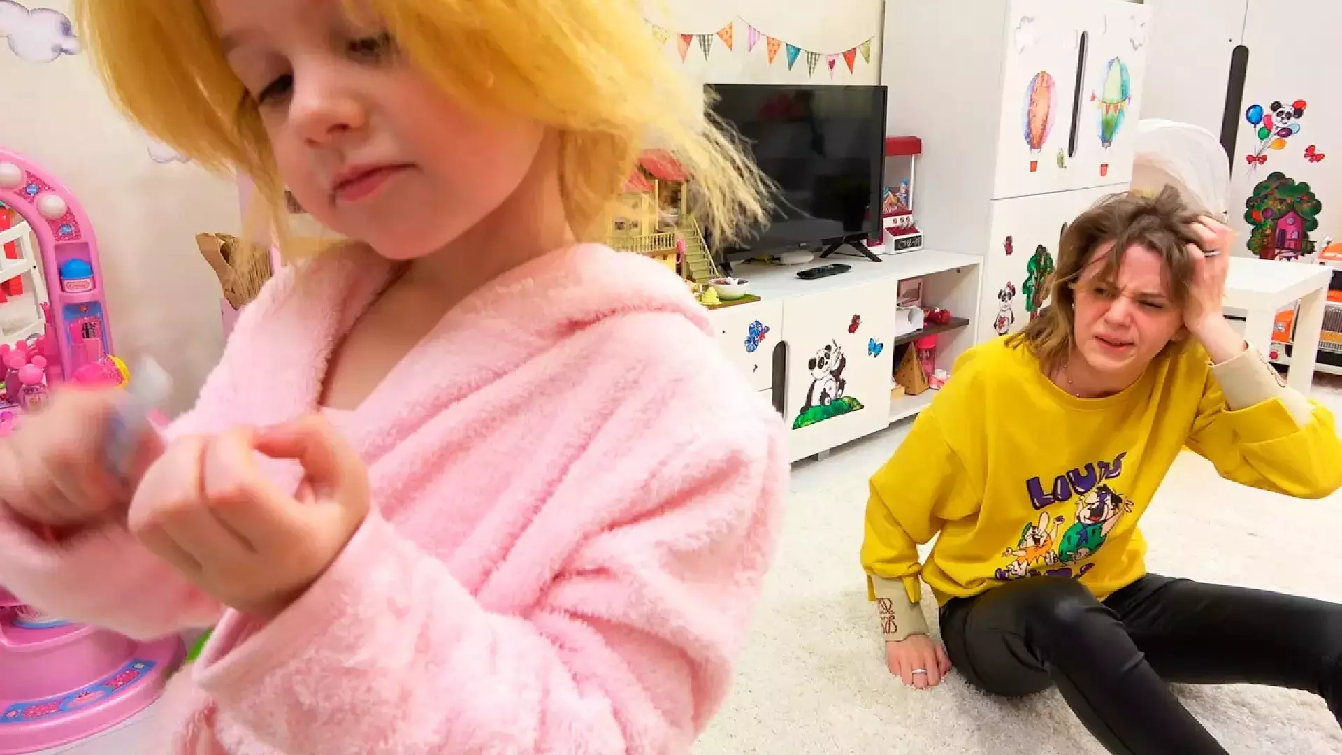 ماجراهای جذاب ایوا: بازی و آرایش با مامان!