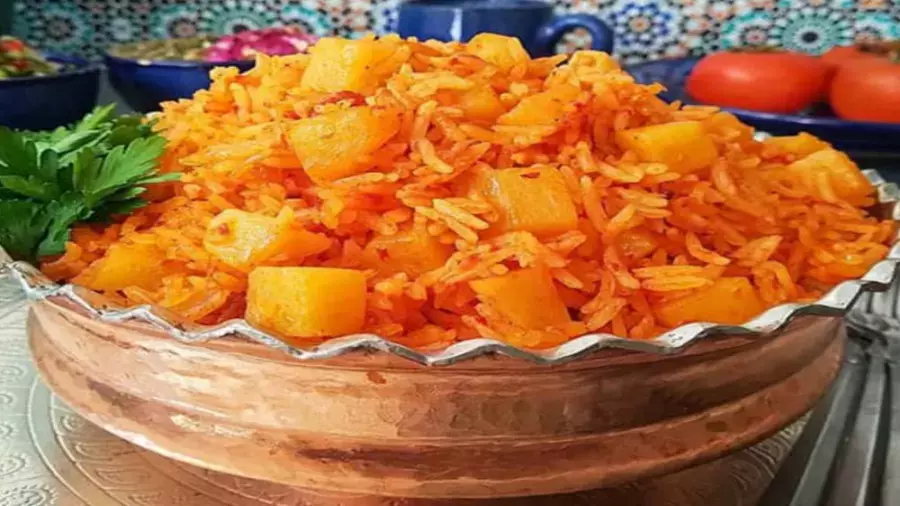 آشپزی آسان: دمی گوجه فرنگی با سیب‌زمینی | طعمی متفاوت بدون گوشت