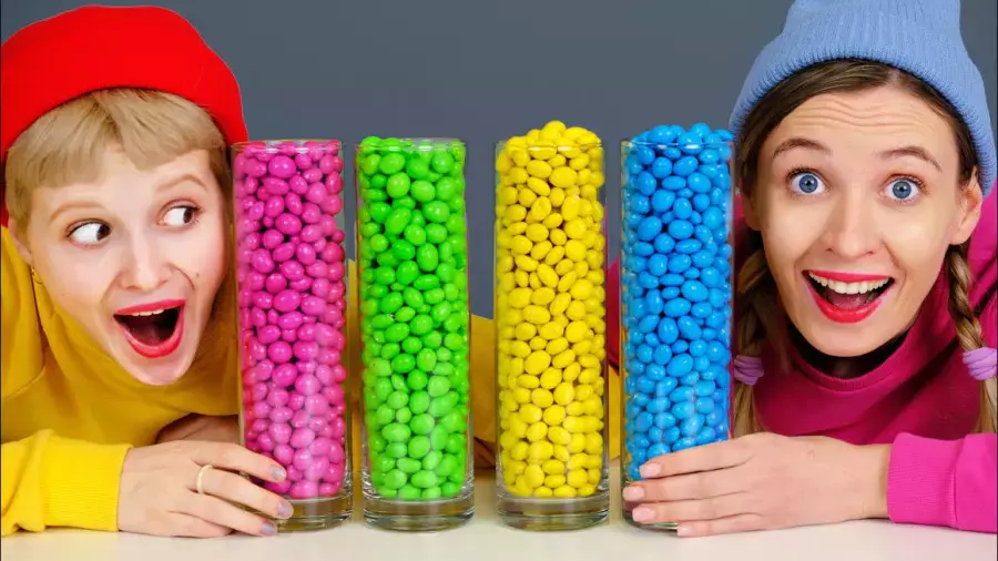 چالش غذایی و موکبانگ جدید دونا | چالش خوراکی پشمک خوشمزه