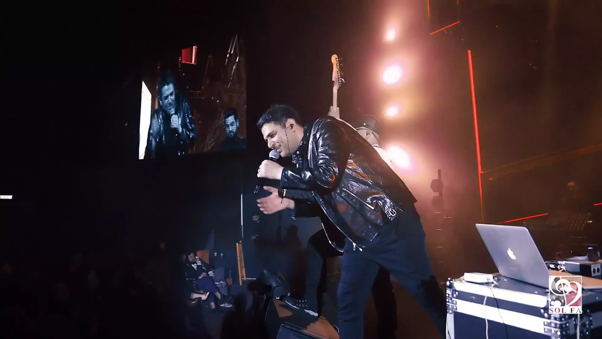 کنسرت حمید عسکری اجرای زنده آهنگ به دلم مونده یه بار