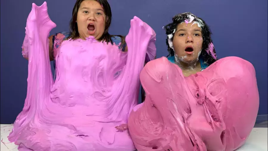 چالش ساخت اسلایم بزرگ و پفکی: تجربه‌ای هیجان‌انگیز با مری و ایزی