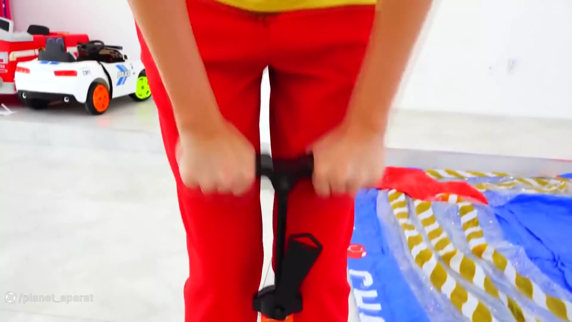 برنامه کودک ولاد و نیکی - داستان های خنده دار ولاد با مامان- سرگرمی تفریحی