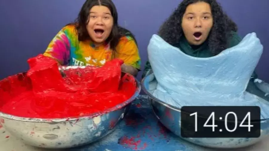 برنامه کودک مری و ایزی | چالش تبدیل اسلایم کوچک به بزرگ