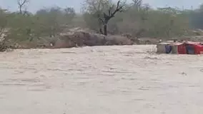 حادثه دلخراش غرق شدن خودرو در سیلاب پارسیان هرمزگان با یک فوتی