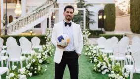 مراسم عروسی امید عالیشاه: لحظاتی فراموش‌نشدنی با هم‌تیمی‌ها و سرمربی