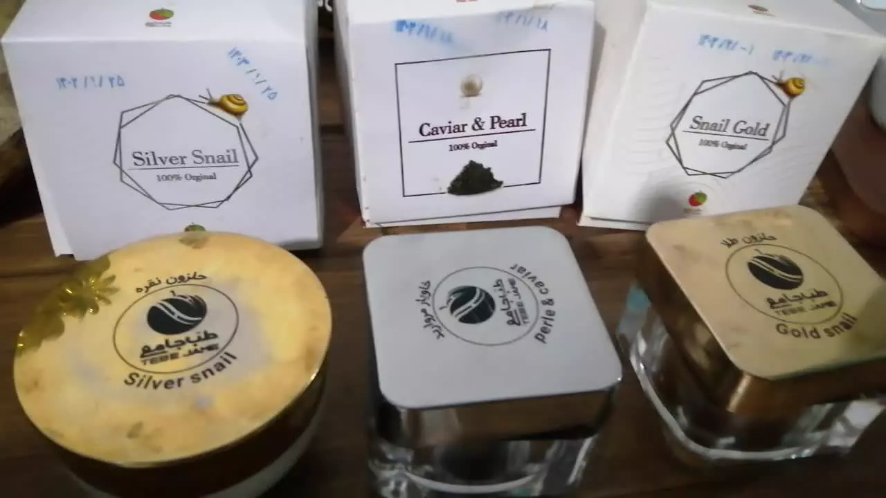 کرم آبرسان برای پوست حساس و خشک - مشتری 11