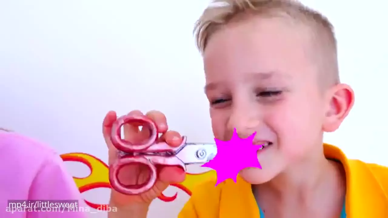 چالش شکلاتی ولاد و نیکی | داستان های خنده دار برای بچه ها