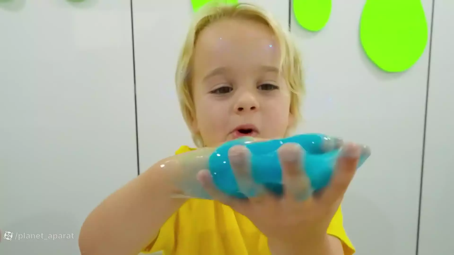 ولاد و نیکی. کاوش در دنیای جادویی رنگ ها/چالش ورزشی خنده دار ولاد ونیکی