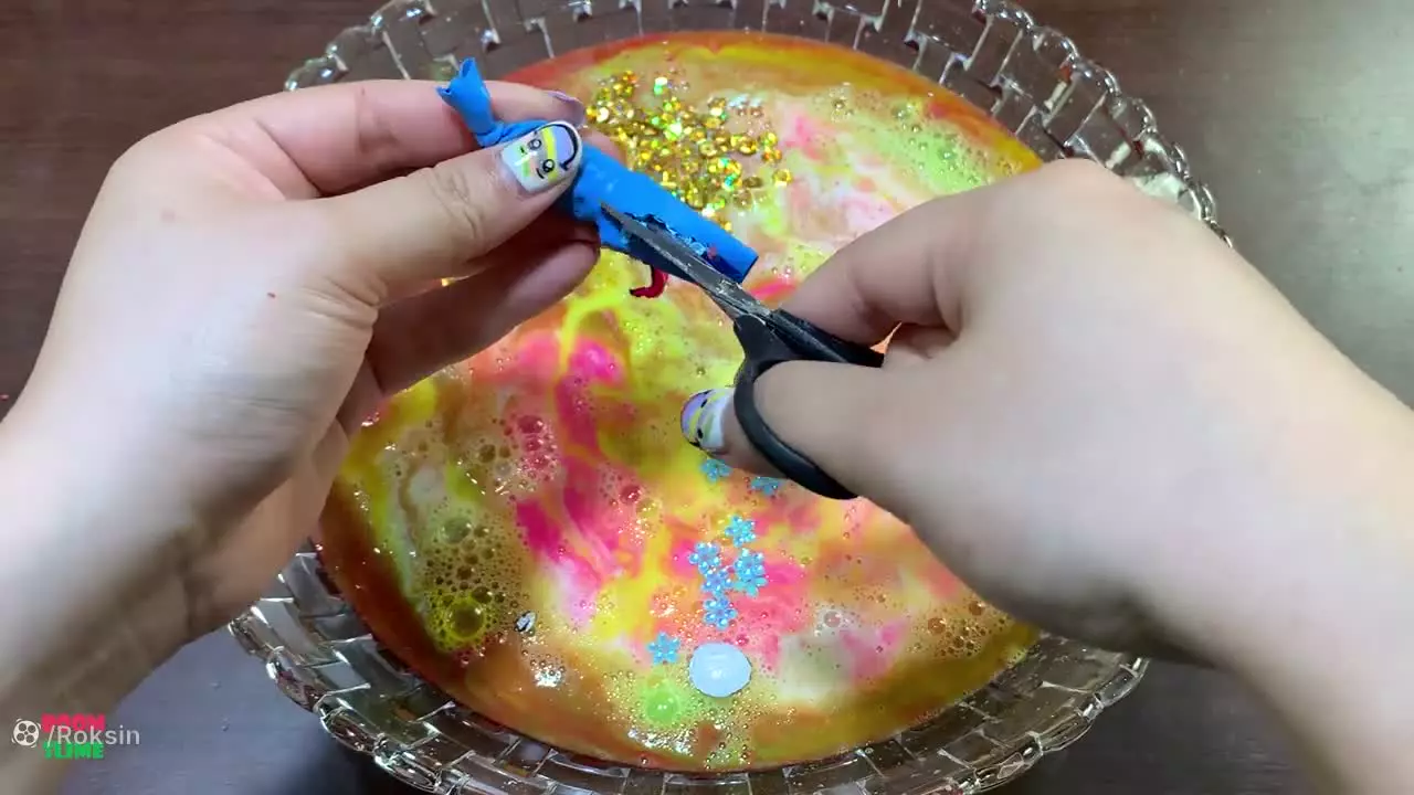 اسلایم های بادکنکی با شکلک های بامزه :: اسلایم بازی :: سرگرمی کودکانه