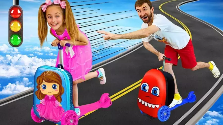 سرگرمی کودک - برنامه کودک ساشا - اسکوترهای چمدانی - تفریحی سرگرمی