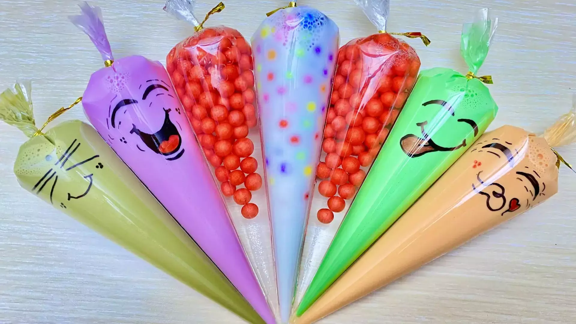 اسلایم های هپی بامزه / اسلایم بازی رنگارنگ / سرگرمی جذاب کودکانه