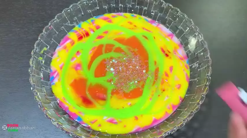 اسلایم رنگی بامزه و کودکانه - بادکنک رنگی - اسلایم بازی بامزه - خمیر بازی 2024