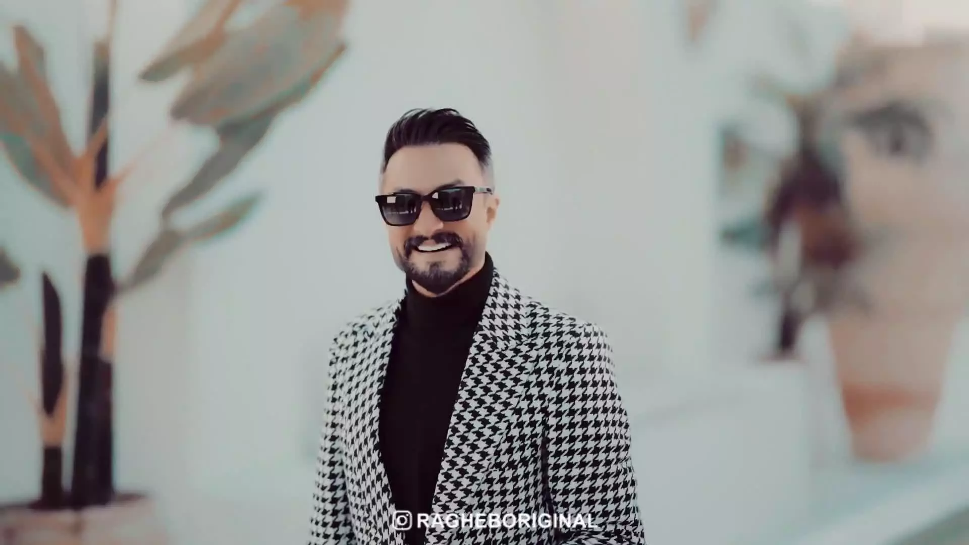 موزیک ویدیوی هوای عشقه راغب