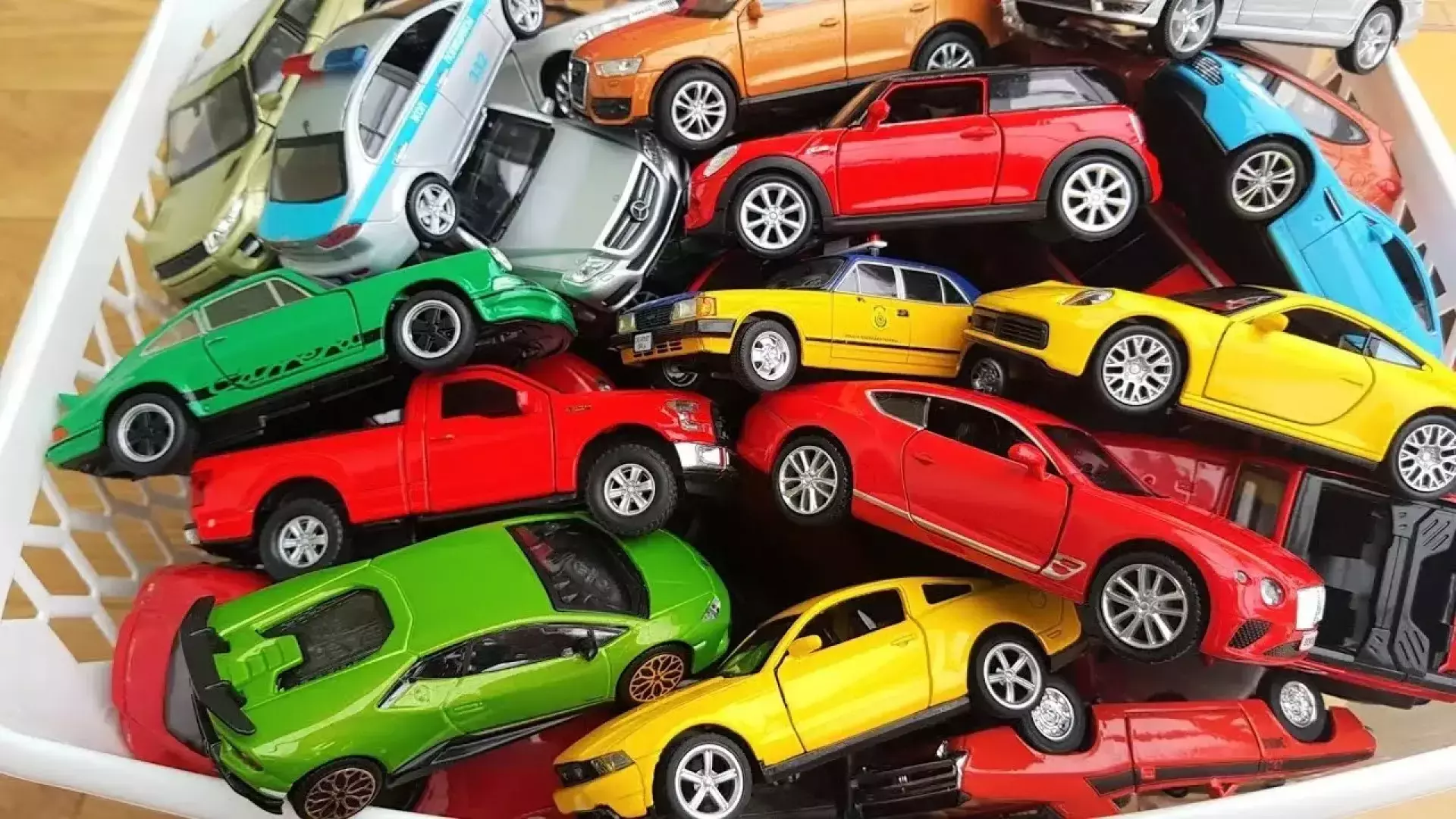 ماشین بازی رنگی - ماشین بازی کودکانه - ماشین بازی های رنگی