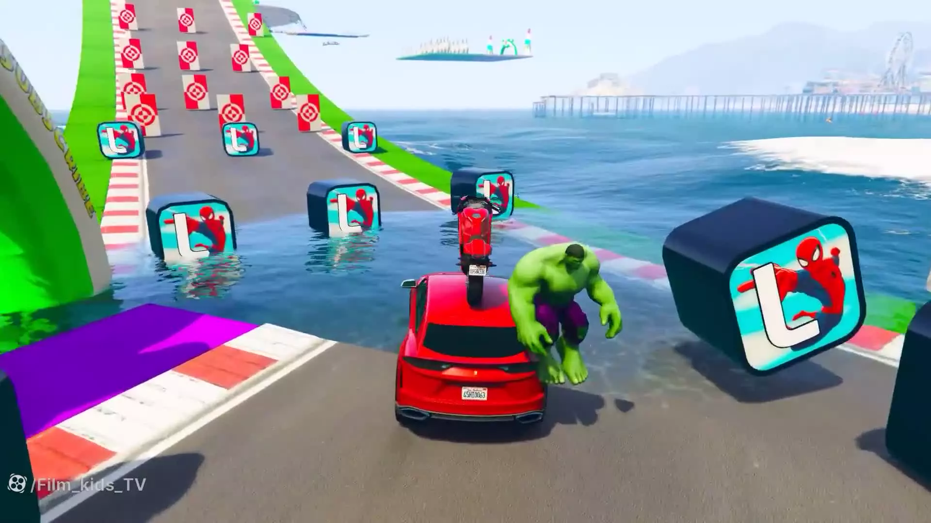 ماشین بازی اسپایدرمن مرد عنکبوتی - ماشین بازی رنگی کودکانه