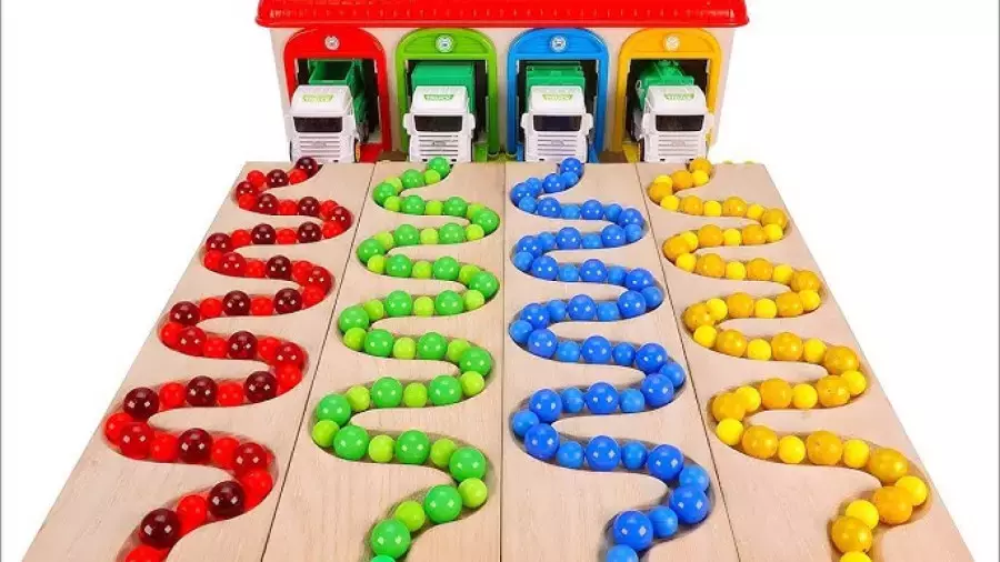 ماشین بازی پسرانه با تیله های رنگی ، ماشین اسباب بازی ، ماشین بازی تیله های رنگی