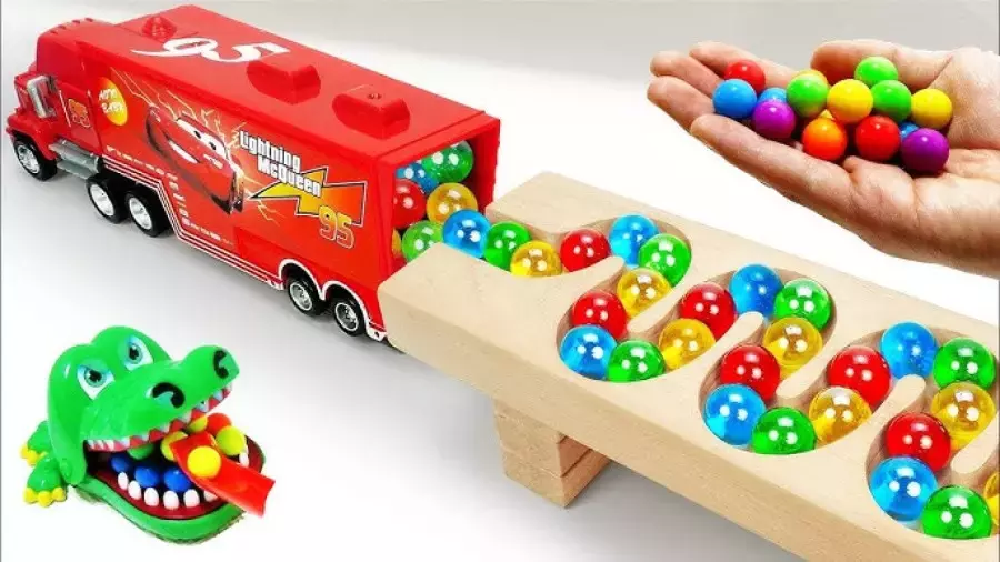 ماشین بازی با تیله ی رنگی ، ماشین بازی رنگی ، ماشین اسباب بازی ، ماشین بازی