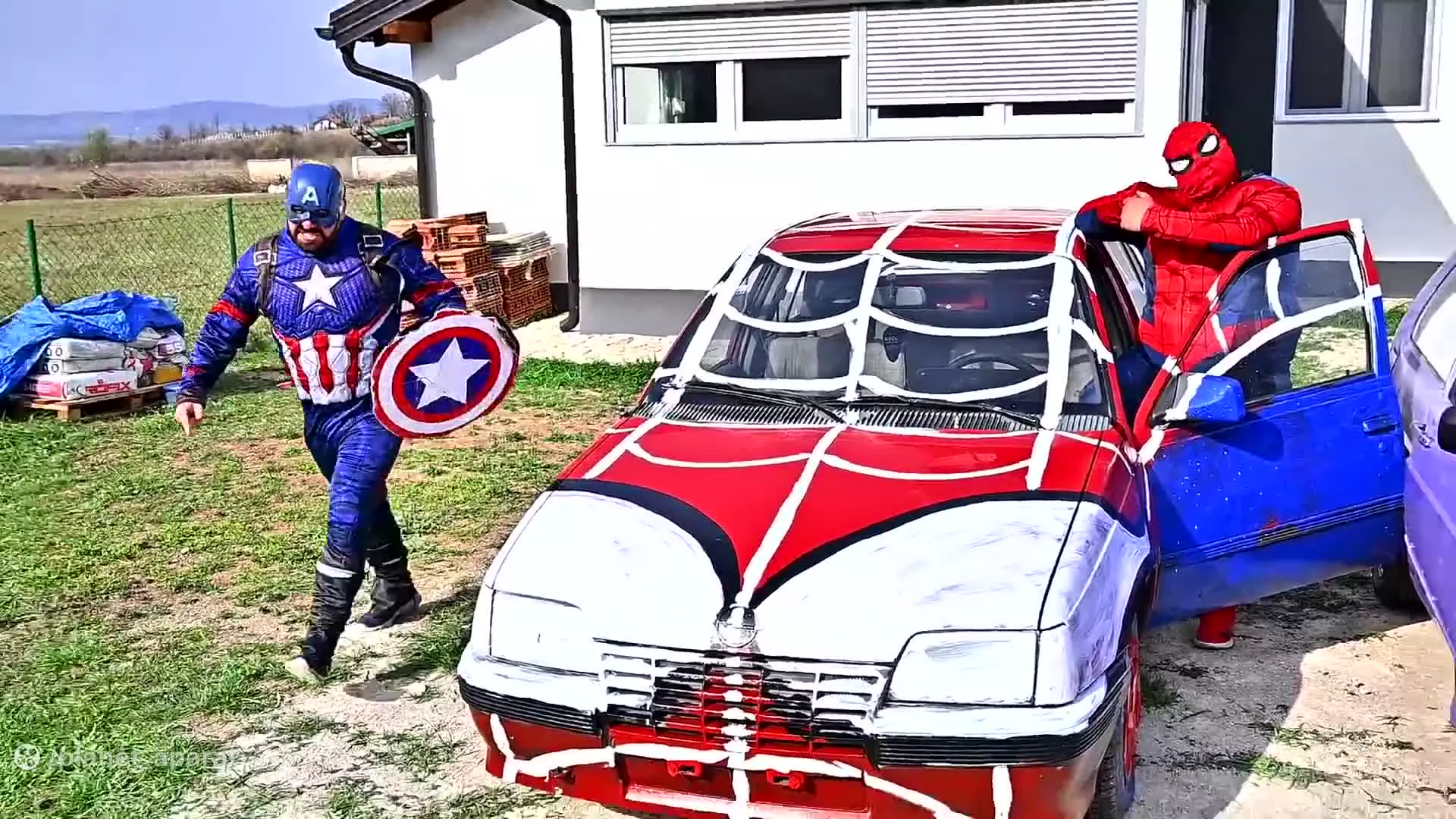 ابرقهرمانان - هالک - مرد عنکبوتی - ابرقهرمانان و ماشین های ویژه - سرگرمی