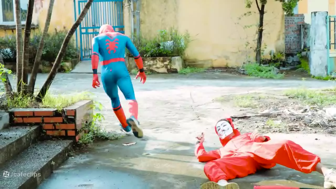 نبرد مرد عنکبوتی و اسپایدرمن ، مرد عنکبوتی نبرد تن به تن spiderman - مرد عنکبوتی