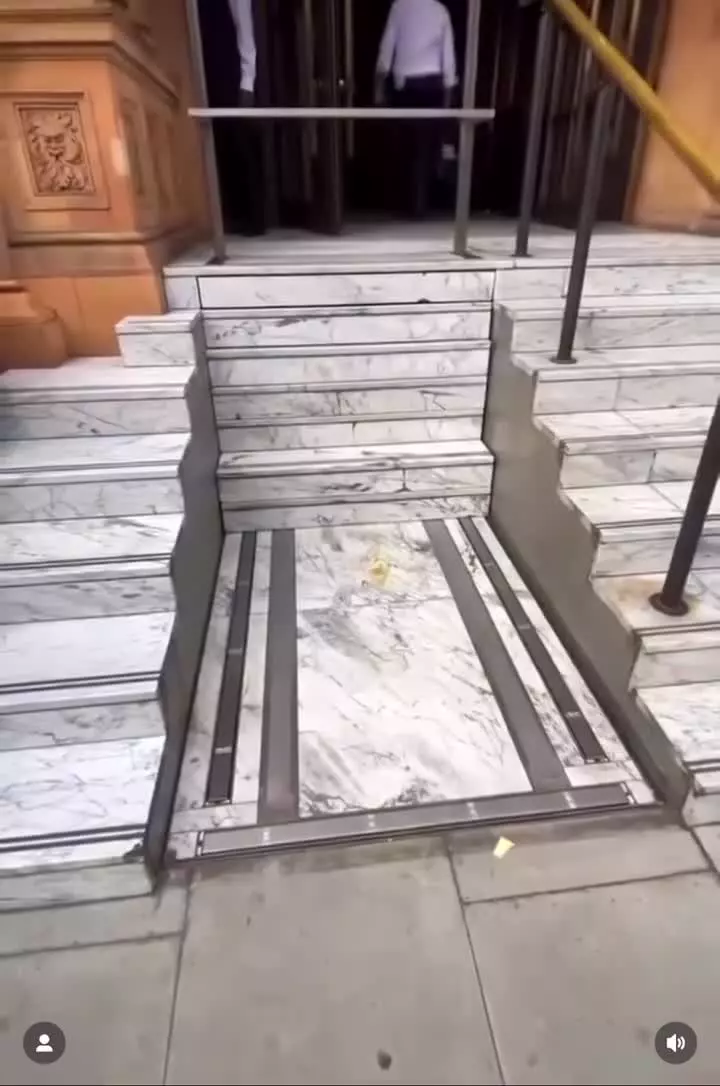 پله معلولین