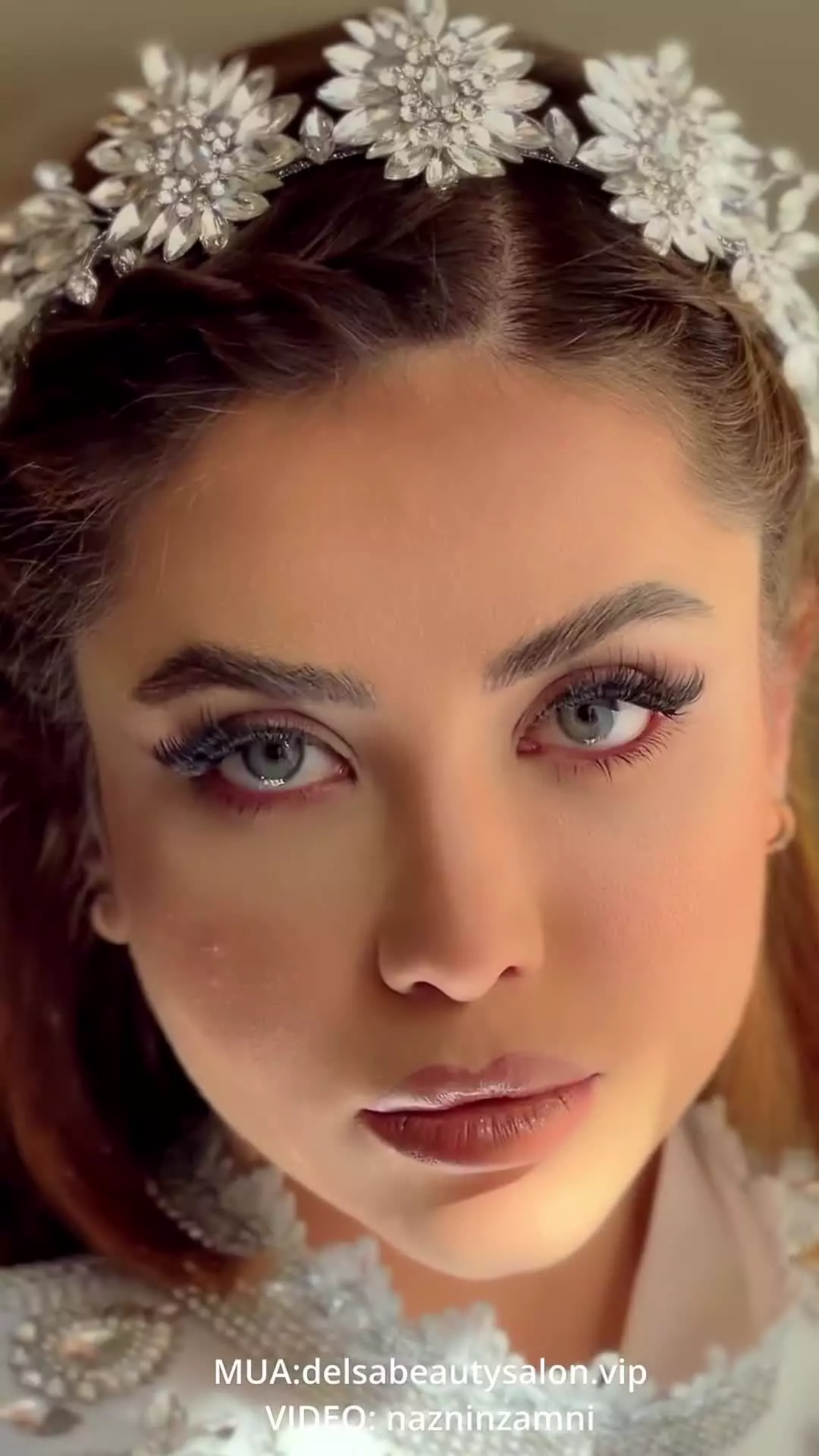 میکاپ لایت عروس | میکاپ عروس در اصفهان | سالن عروس دلسا