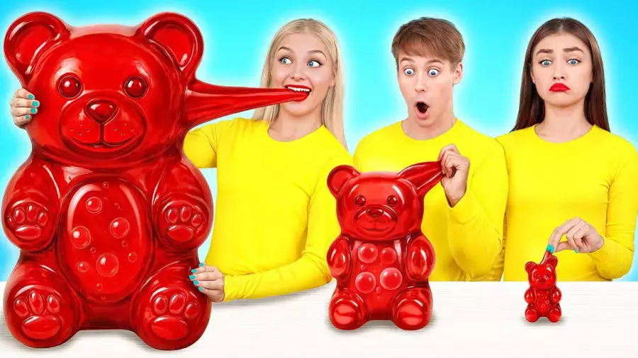 چالش تست‌ سس خرسی کوچک متوسط بزرگ؛ چالش خوراکی خنده دار