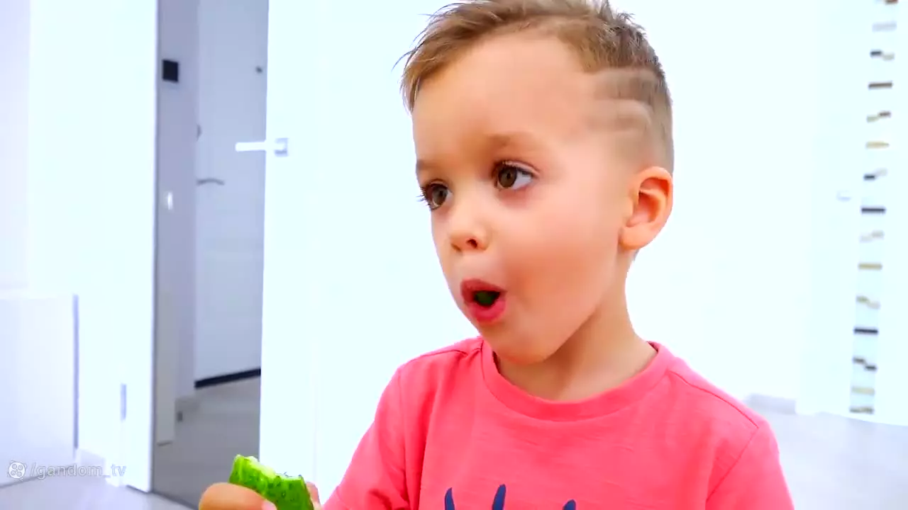 ولاد و نیکیتا و بازی در سوپرمارکت - برنامه کودک ولاد و نیکی - کارتون کودک