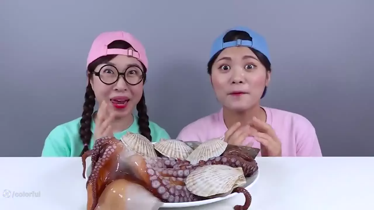 چالش اسمر فود طولانی چالش غذایی مولتی دو خوراکی ژله ای