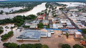 سیل در شمال شرق استرالیا : کوئینزلند استرالیا زیر آب رفت! ۱۴ بهمن ۱۴۰۳