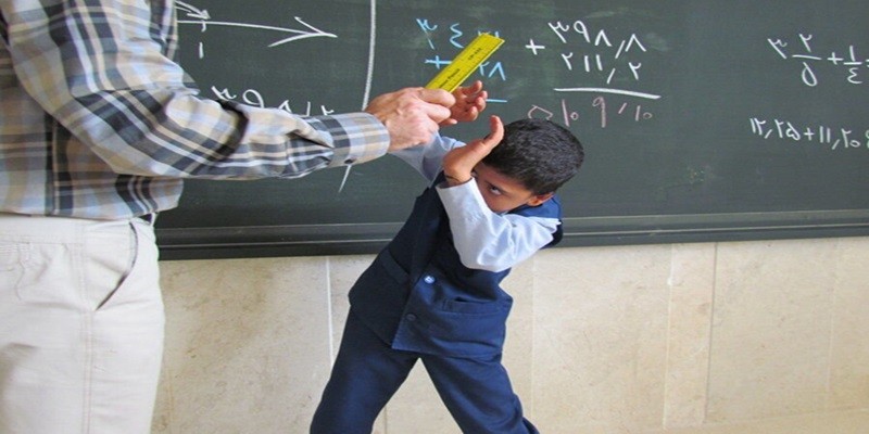 جنایت در مدرسه: تنبیه بیرحمانه بدنی ۱۳ دانش آموز در سنندج! ۲۶ فروردین ۱۴۰۴
