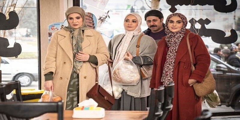 ازدحام مردم مقابل کمپر ارسطو در برج میلاد! ۲۷ فروردین ۱۴۰۴