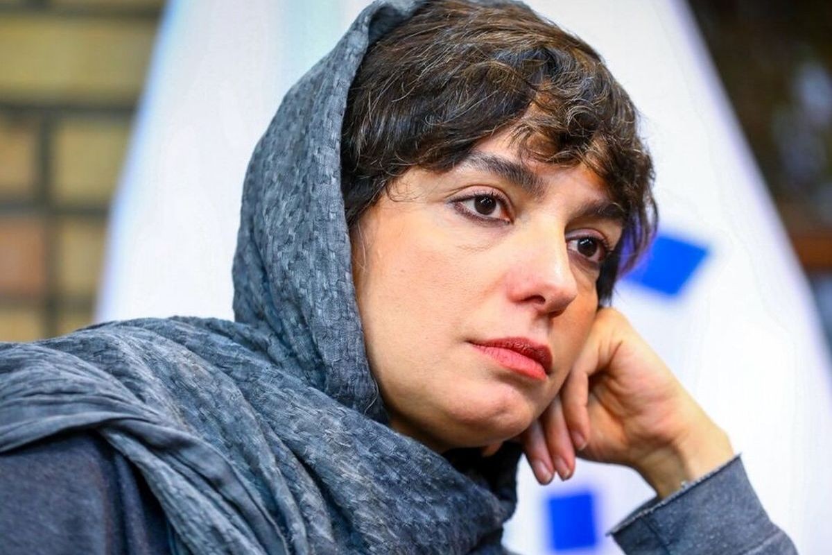 تقلید الیکا عبدالرزاقی از خواننده لس‌آنجلسی در برنامه صداتو