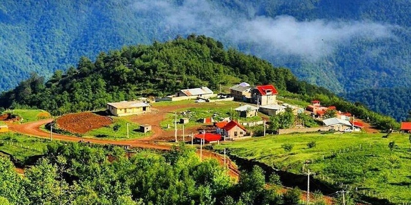 سیزدهبدر بارانی در شهر گیلانغرب! ۱۳ فروردین ۱۴۰۴