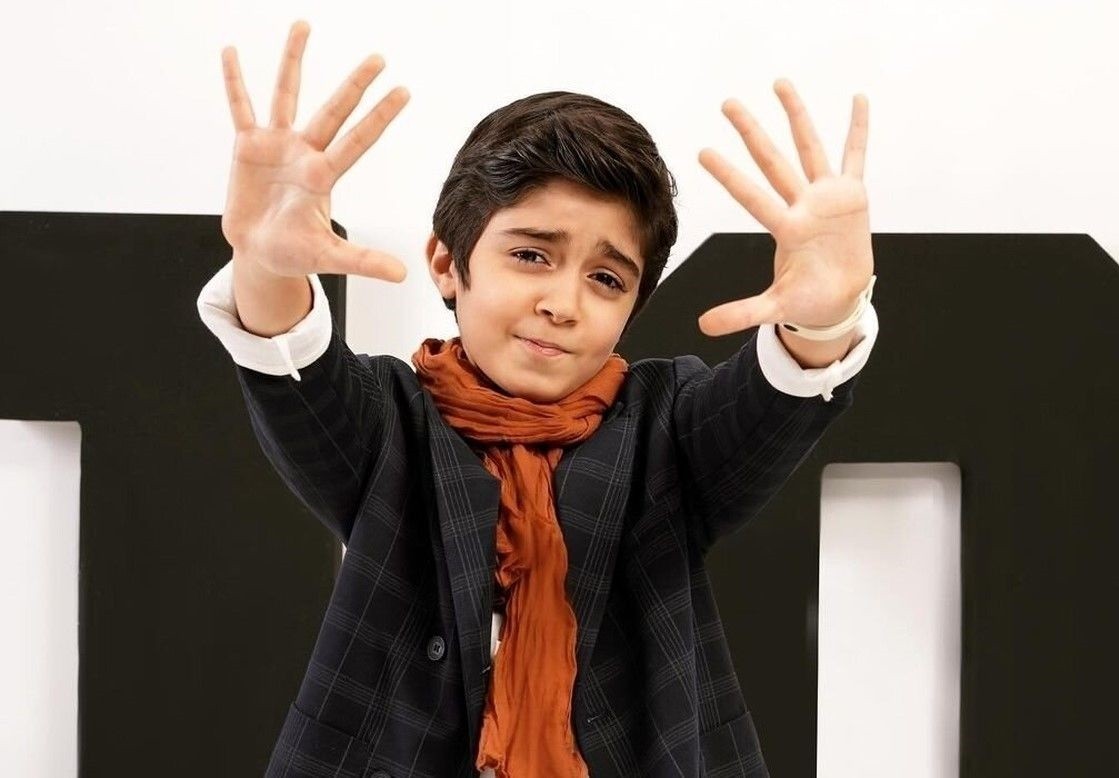 رونمایی رایان سرلک از پدر و مادر واقعی جوان و خوشتیپش