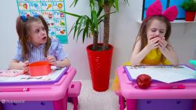 برنامه کودک ایوا و مامانی : مدرسه رفتن ایوا در روز بارانی / ایواشو سرگرمی تفریحی کودک