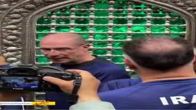 حضور روبرتو پیاتزا، سرمربی ایتالیایی تیم ملی والیبال در حرم امام رضا(ع)| 29 اردیبهشت 1404