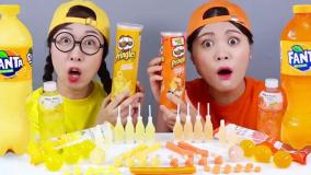 چالش غذای خنده دار چالش خوراکی نارنجی زرد | چالش خوراکی دونفره بانوان سرگرمی