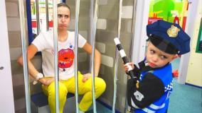 برنامه کودک ولاد و نیکیتا | Vlad and Niki | ولاد و نیکی و کریس و سرسره آبی!