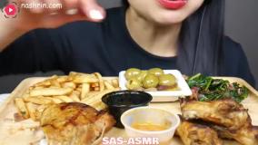 چالش فود اسمر - خوردن مرغ گریل شده با ساس اسمر